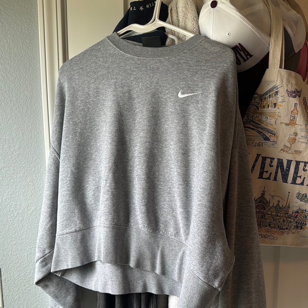 Nike Heather Gray Crewneck Sweatshirt
